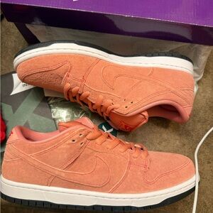 Nike SB Dunk Low Pro PRM Pink Pig